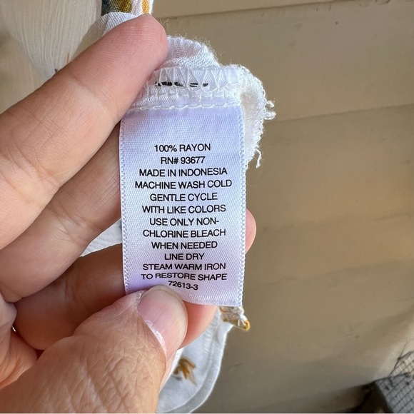 A.N.A. Floral Button Down Shirt - Size M - Lightweight Summer Spring - Picture 4 of 6